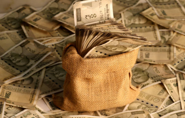 Learn how to declare tax-saving investments, choose the right tax regime, and avoid salary cuts. Maximize savings with these expert tips for fiscal 2025.